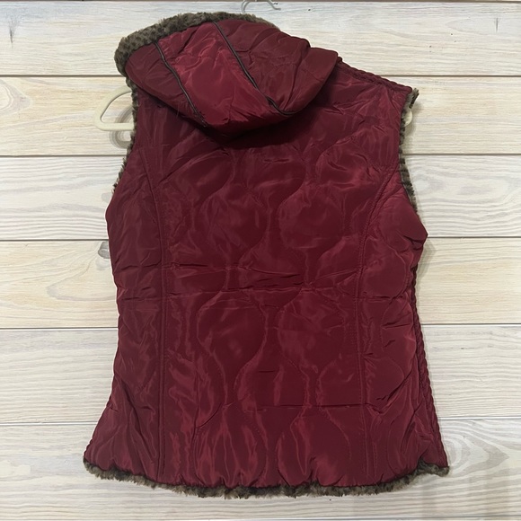 Reversible puffer jacket - burgundy and animal print with details of gold - Picture 3 of 8